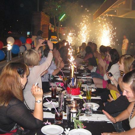 Angels Inn מרמריס מראה חיצוני תמונה