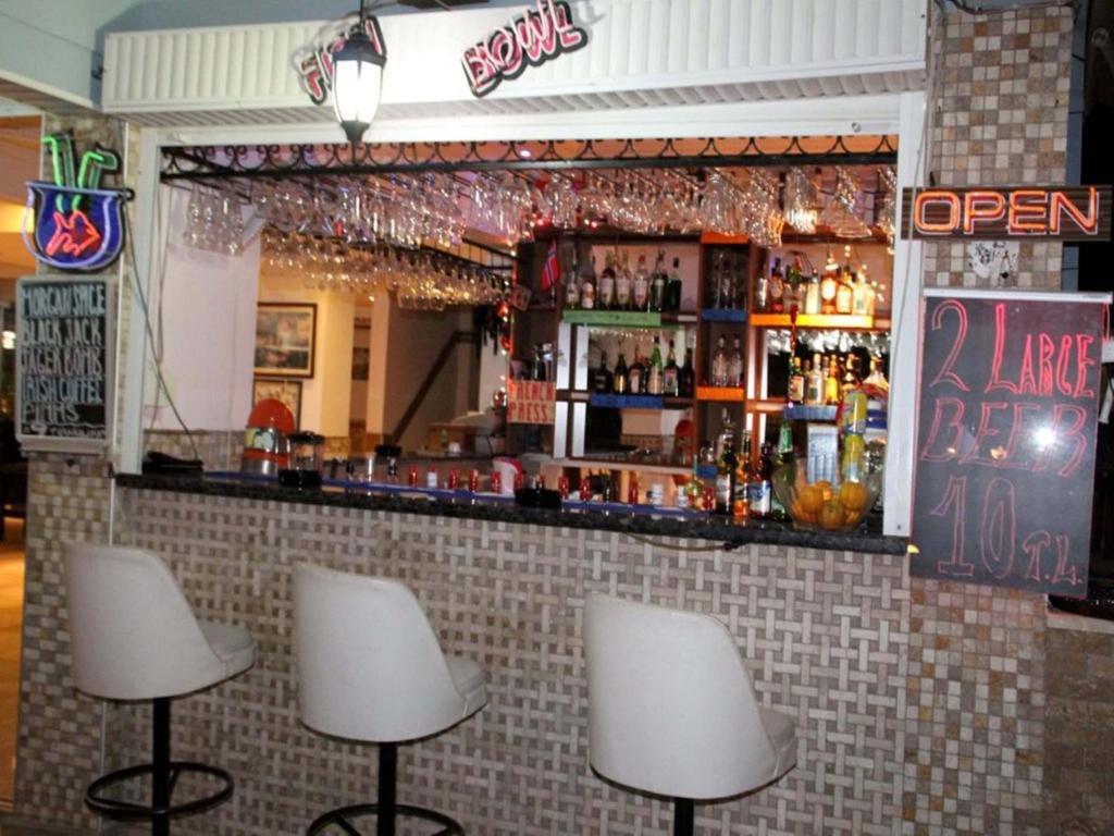 Angels Inn מרמריס מראה חיצוני תמונה