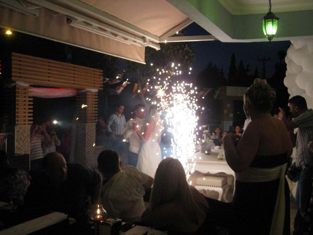 Angels Inn מרמריס מראה חיצוני תמונה